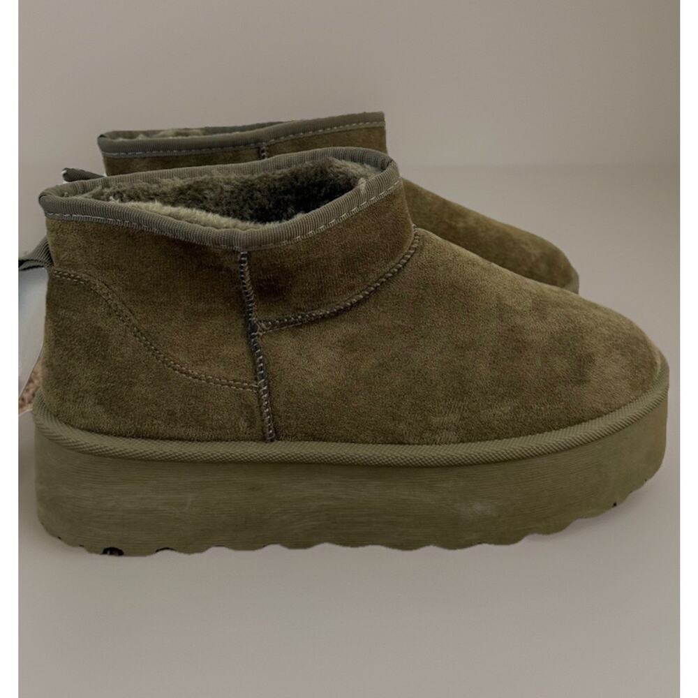 NEW Olivia & Kate Olive Platform Mini Boots 10 Cozy Faux Suede Winter Boots